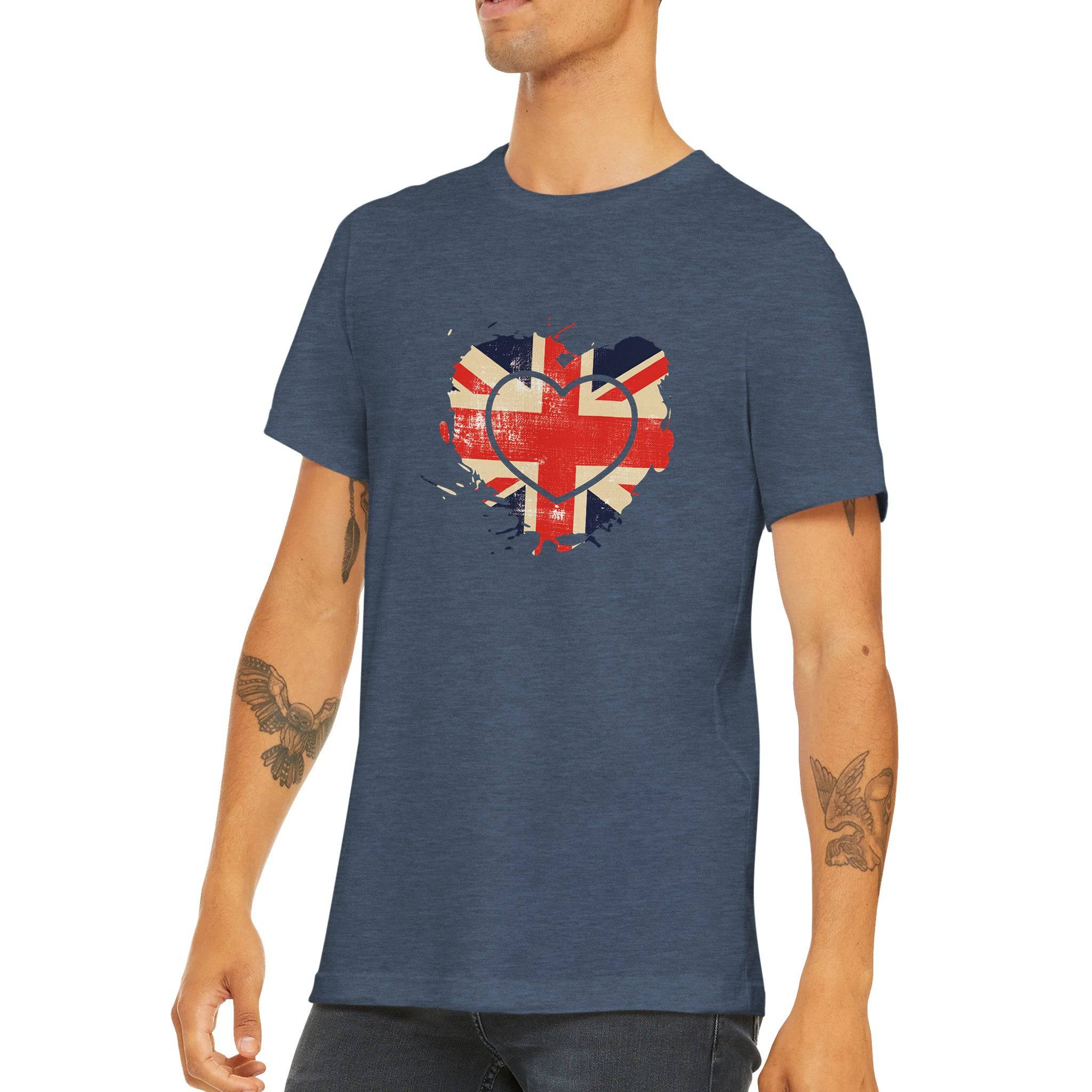 Budget Unisex Crewneck T-shirt/UK-Vintage-Flag-Heart - Enet Images