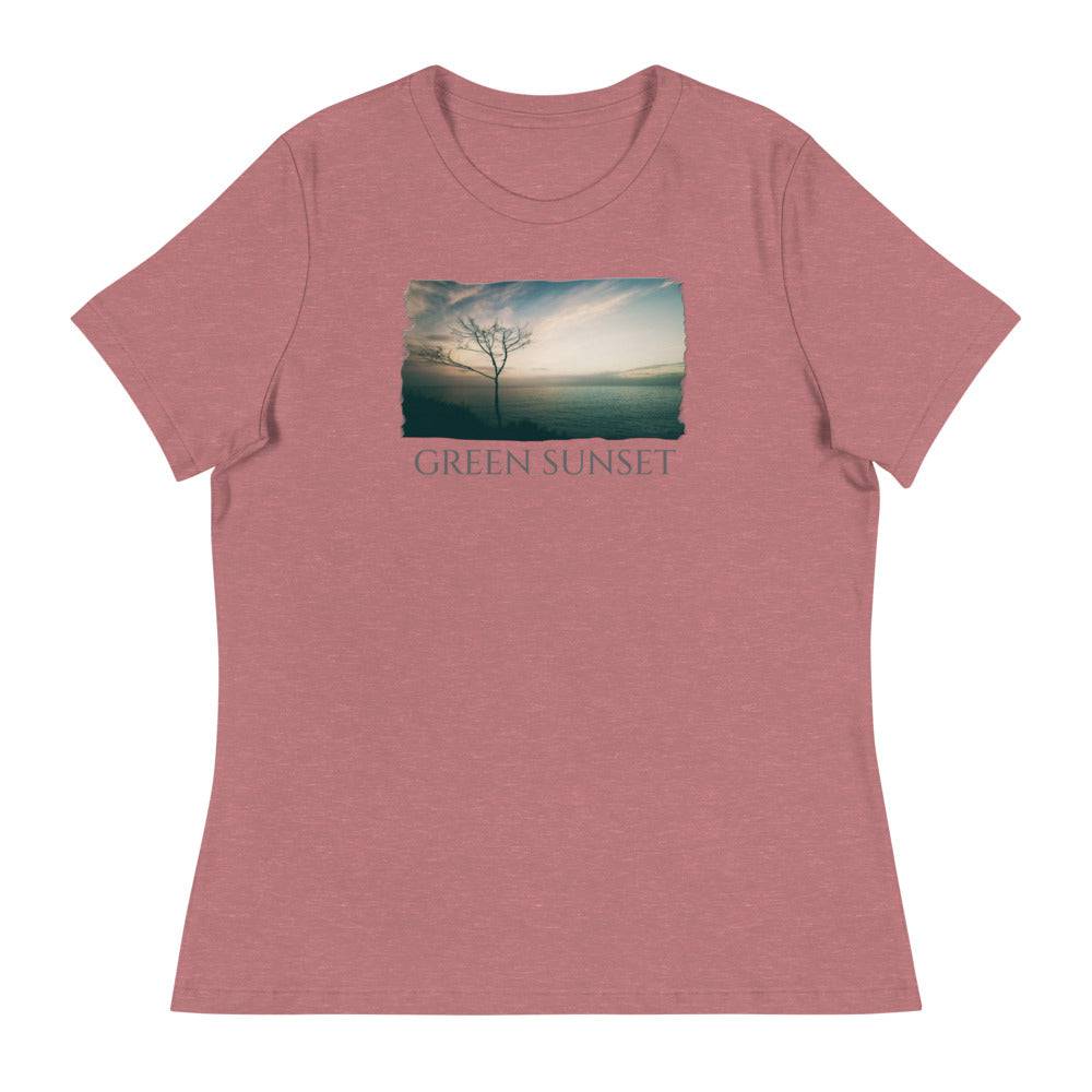 Women's Relaxed T-Shirt/Green Sunset/Personalized - Enet Images