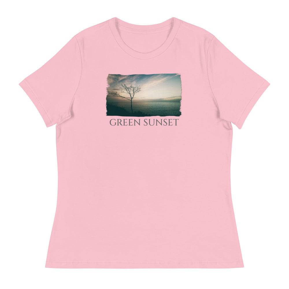 Women's Relaxed T-Shirt/Green Sunset/Personalized - Enet Images