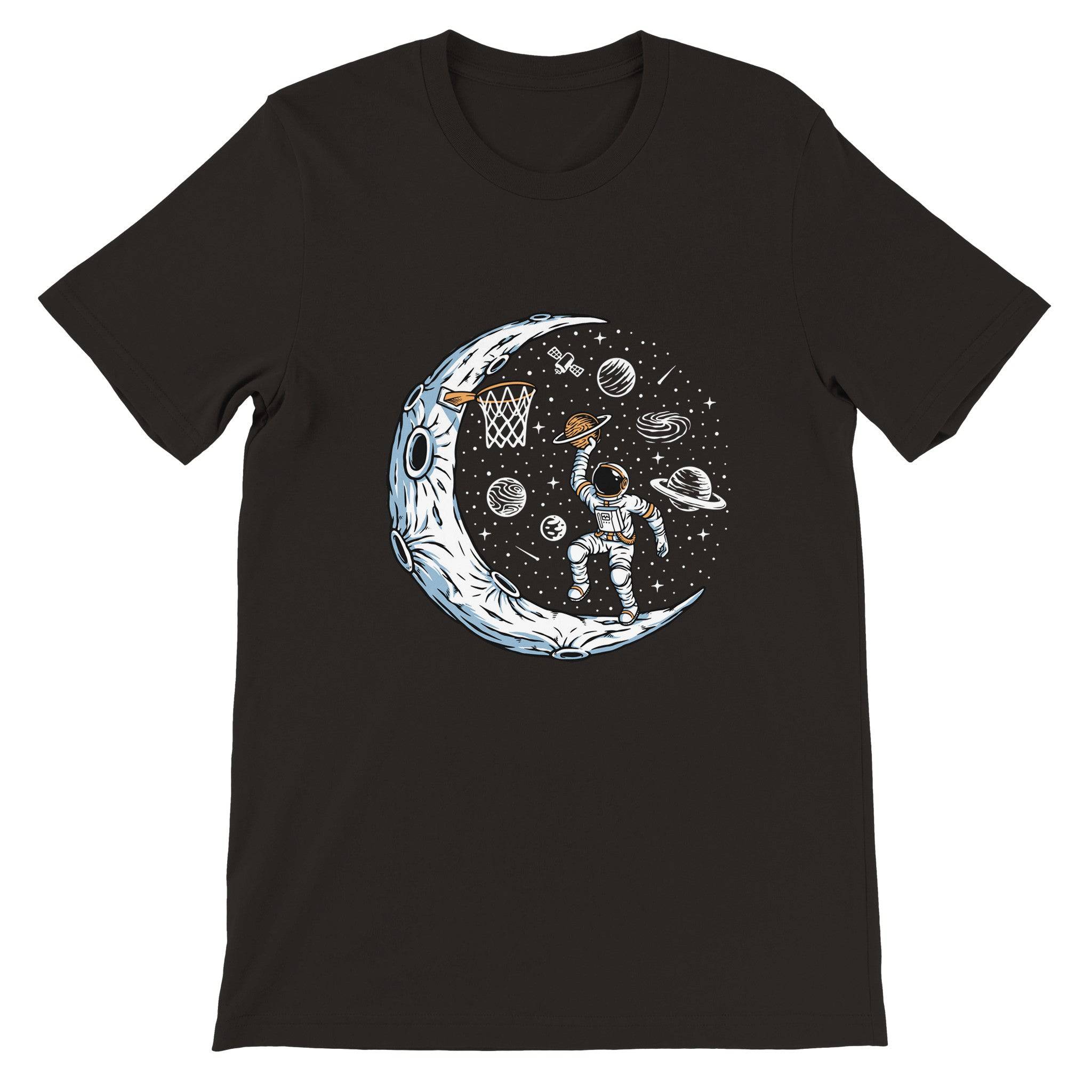 Budget Unisex Crewneck T-shirt/Astronaut-Playing-Basketball - Enet Images