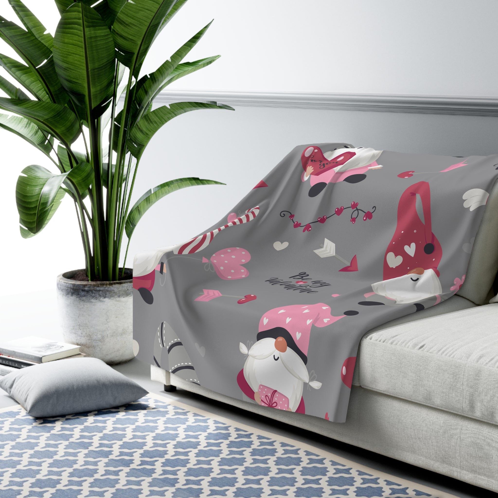 Valentine Gnomes/Sherpa Fleece Blanket - Enet Images