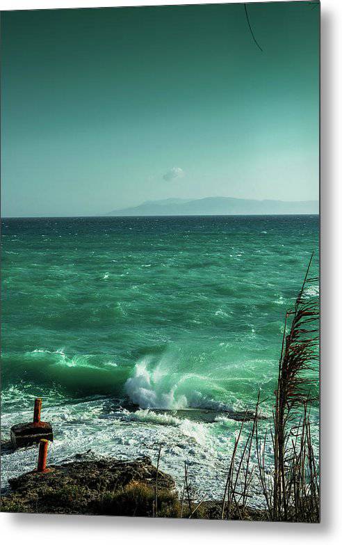 Ungry Ocean - Metal Print - Enet Images