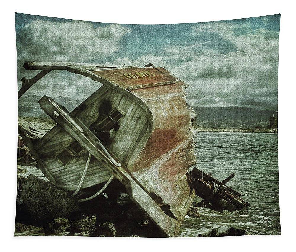 Shipwreck oil effect - Tapestry - Enet Images
