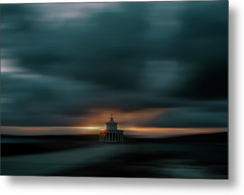 Lighthouse In Motion - Metal Print