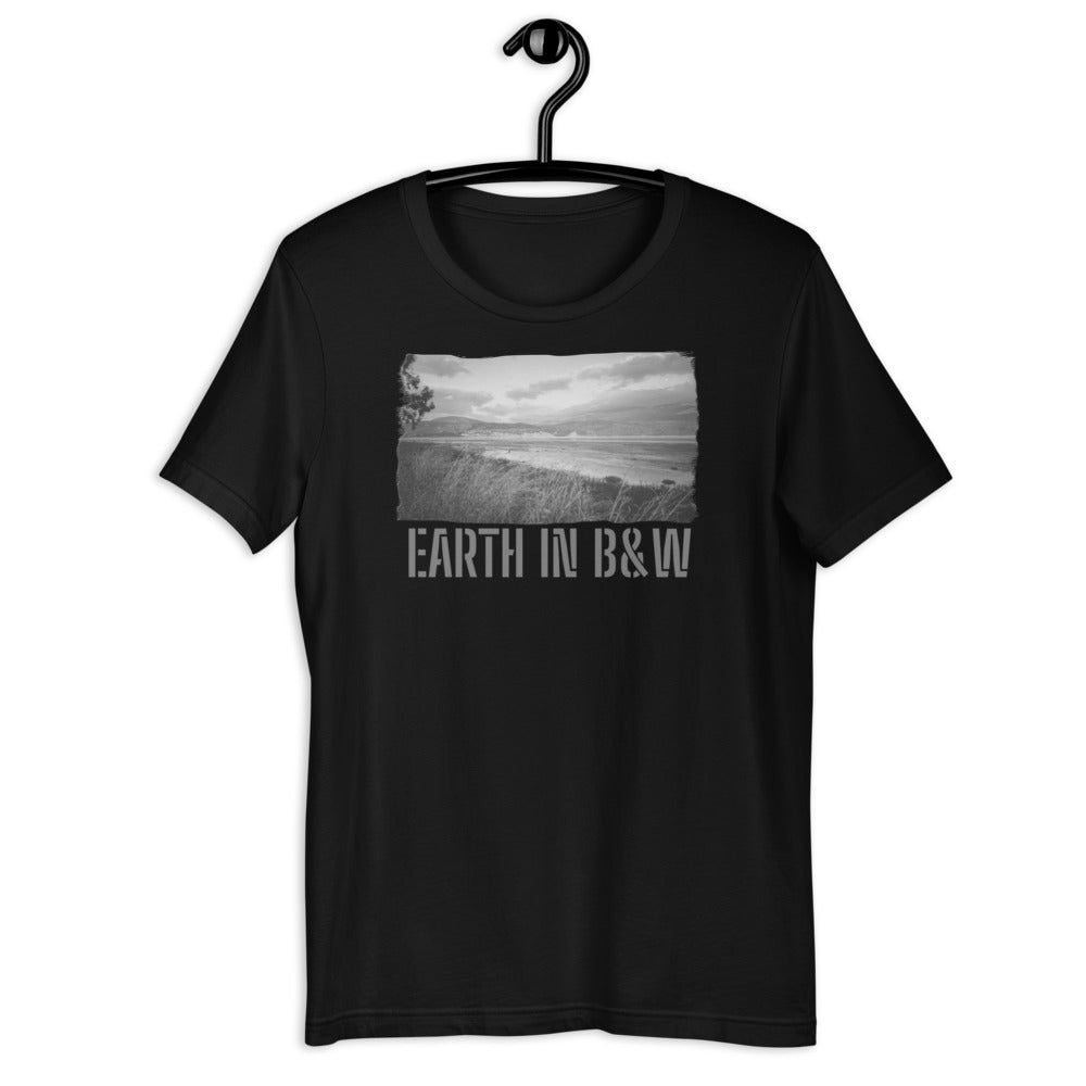 Kurzärmeliges Unisex T-Shirt/Erde in B&amp;W/Personalisiert