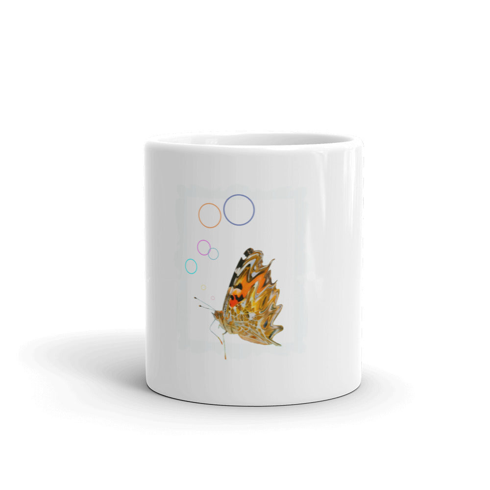 Weiße glänzende Tasse/Schmetterlingsrahmen